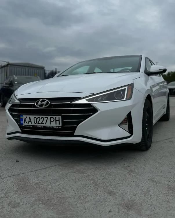 Hyundai Elantra з Канади