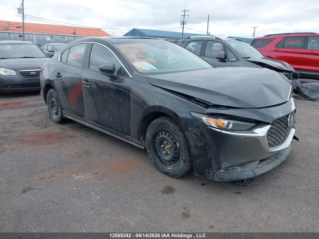 2024 MAZDA 3 Preferred Черный - Бензин Седан - изображение 1