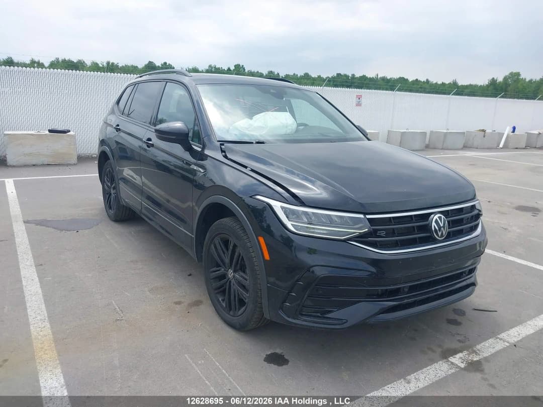 2021 VOLKSWAGEN TIGUAN SE R-line Черный - Бензин Внедорожник - изображение 1