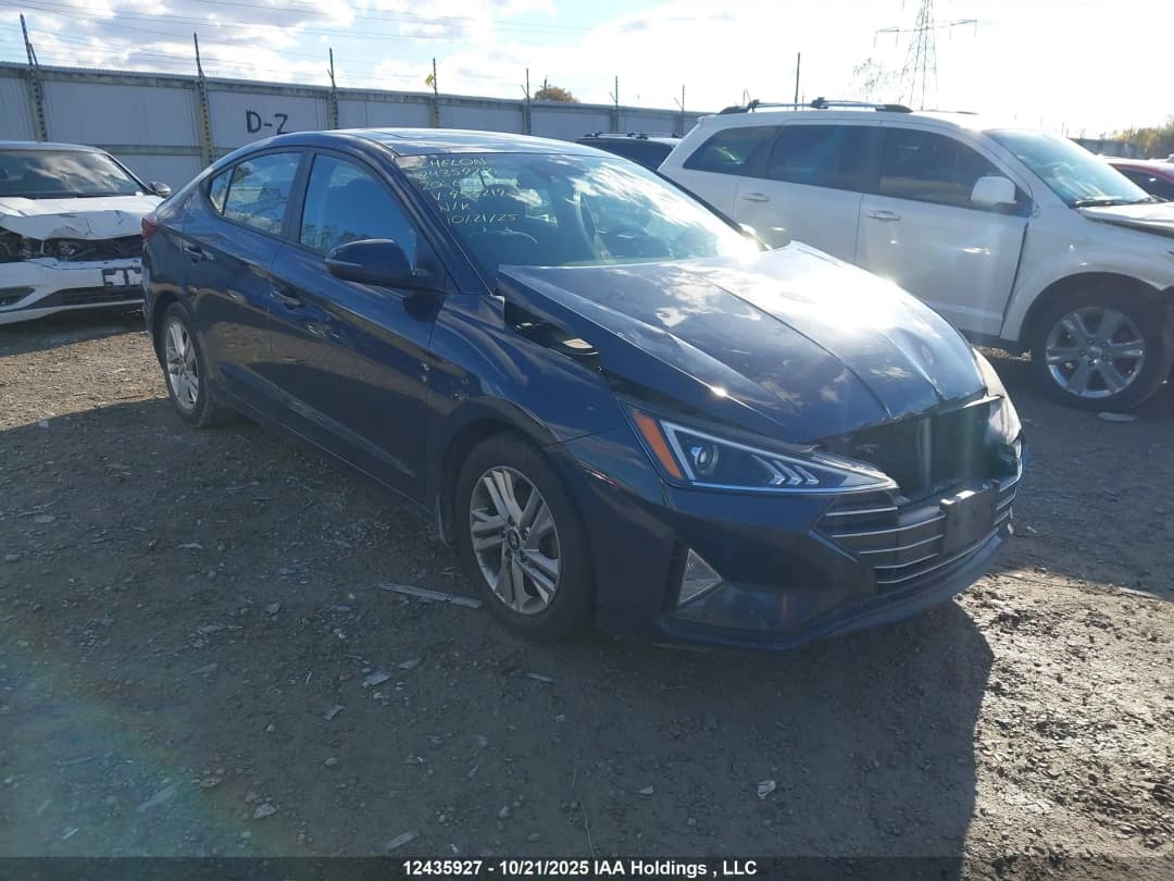 2019 HYUNDAI ELANTRA Синий - Бензин Седан - изображение 1