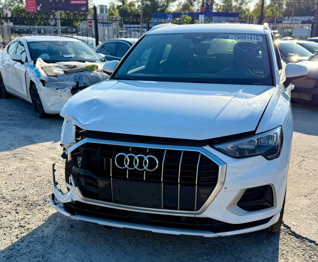 2021 AUDI Q3 Premium Белый - Бензин Внедорожник - изображение 1