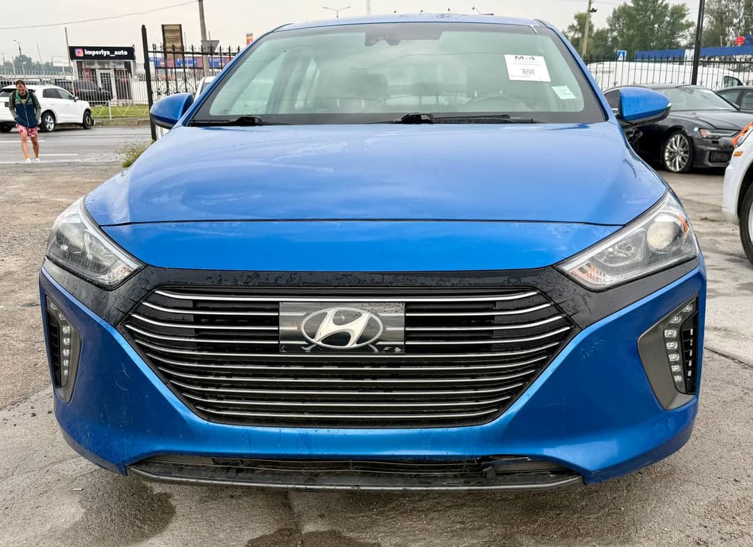 2017 HYUNDAI IONIQ HYBRID Blue - Gasoline Hatchback - image 1