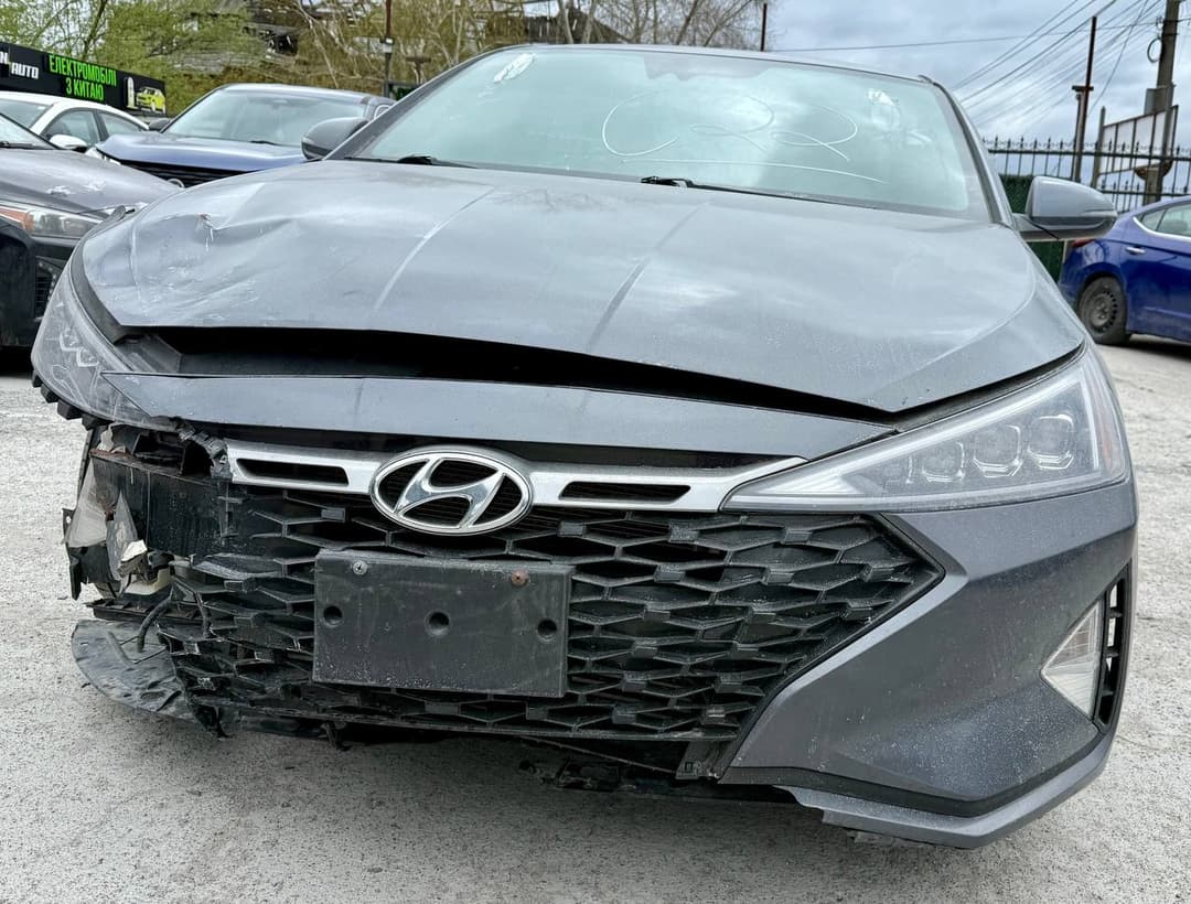 2019 HYUNDAI ELANTRA Sport Серый - Бензин Седан - изображение 1