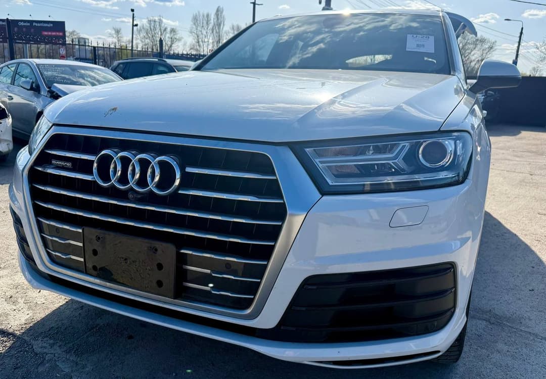 2017 AUDI Q7 Premium Plus Белый - Бензин Внедорожник - изображение 1