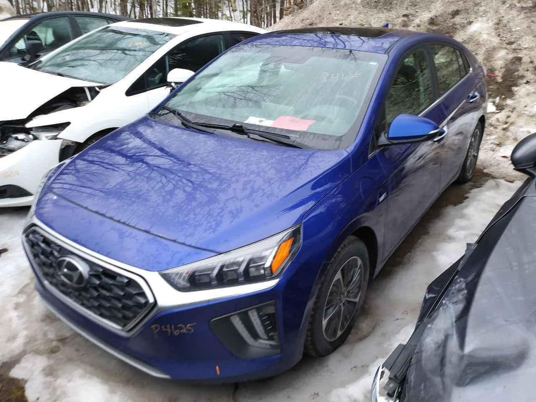 2020 HYUNDAI IONIQ PLUG-IN HYBRID Blue - Hybrid Hatchback - image 1