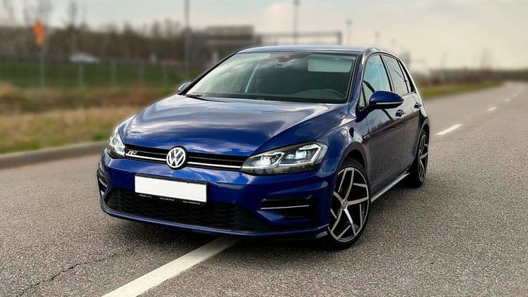 Volkswagen Golf (2018-2024): повний огляд моделі, поколінь та технічний особливостей